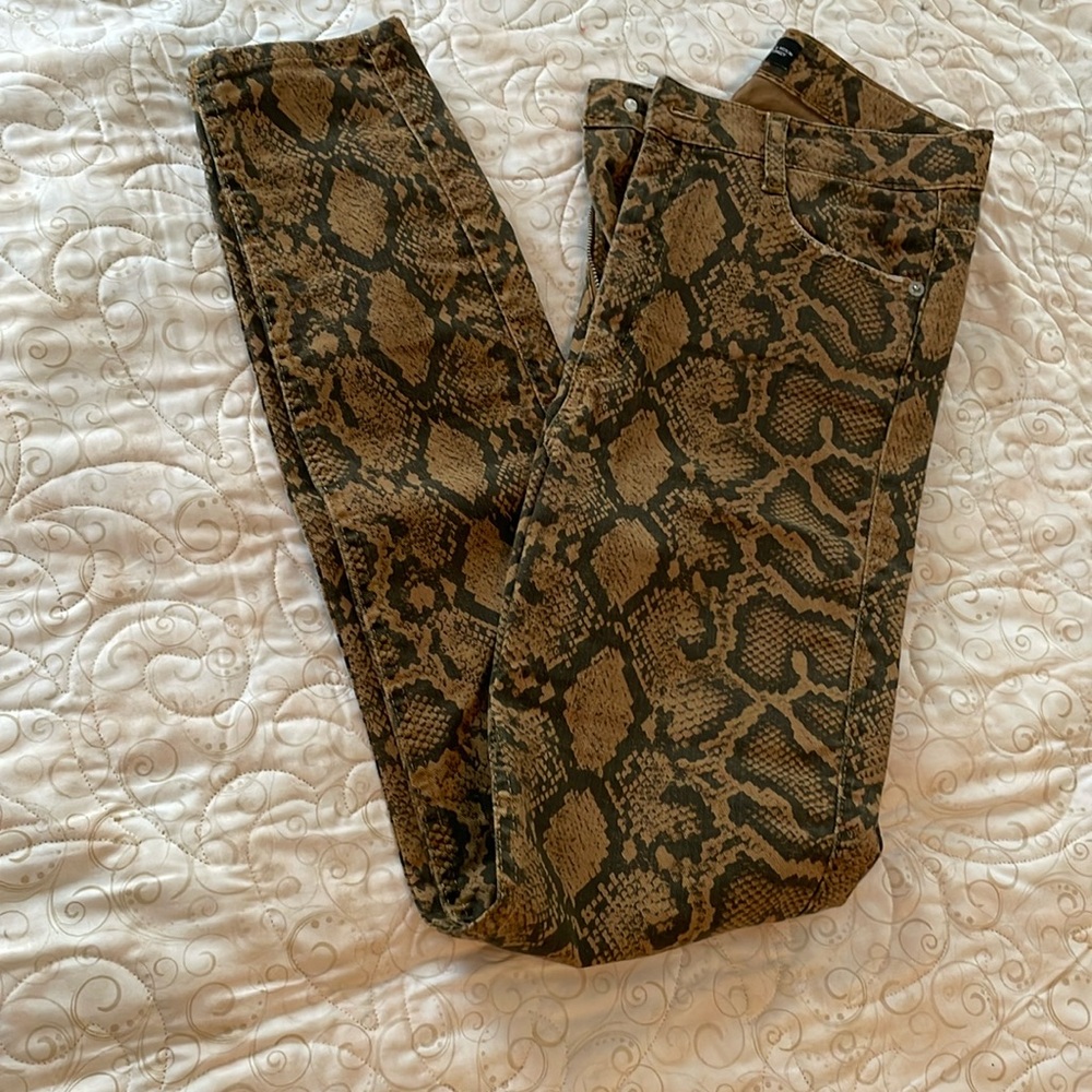 Zara snake print jeans in size 8